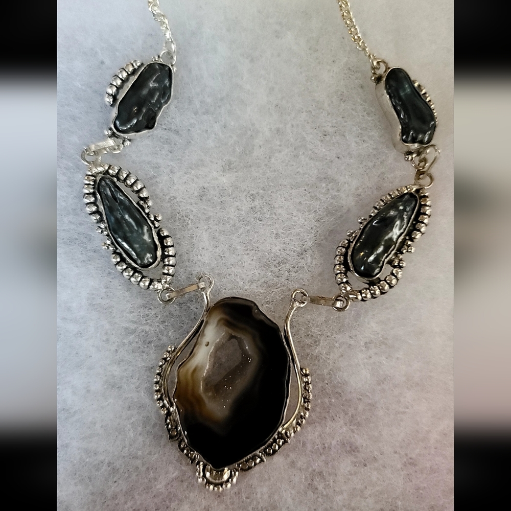 Sterling Agate & black baroque pearl artisan necklace NEW - Picture 3 of 3